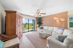 Bright Cozy Condo with Pool & Stunning Ocean Views