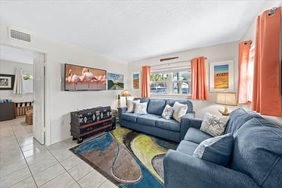 Cozy Beachside Condo 1bd/1bth in Cape Canaveral